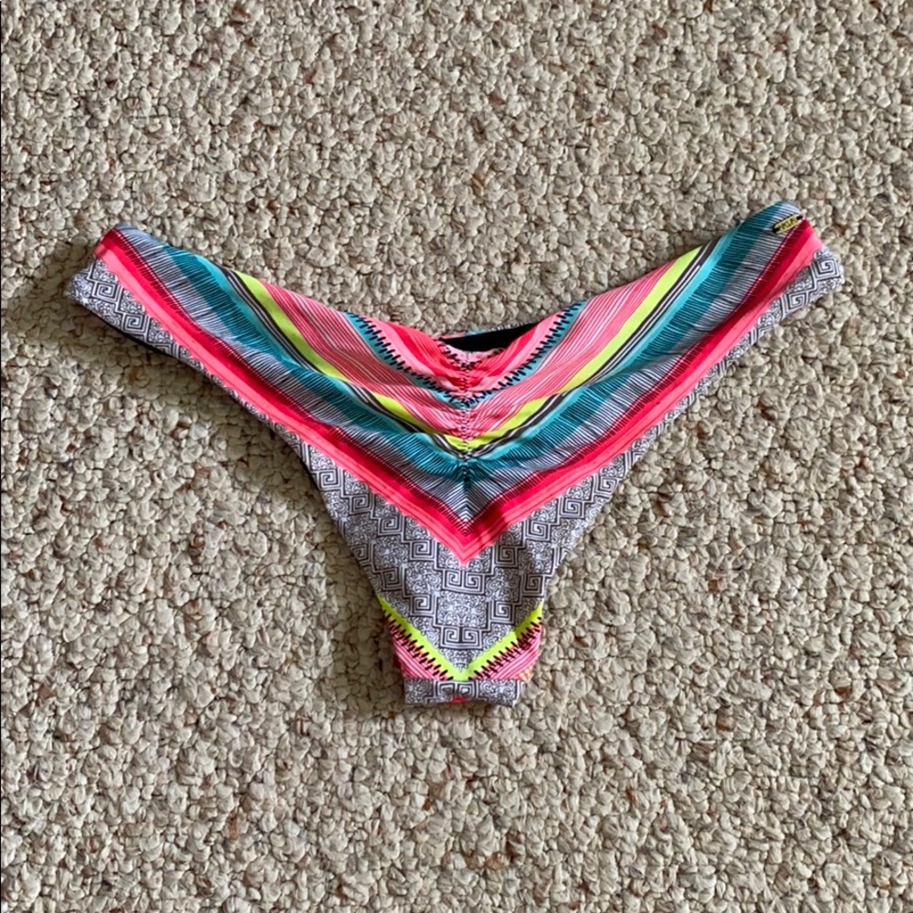 rip curl ruched bottoms